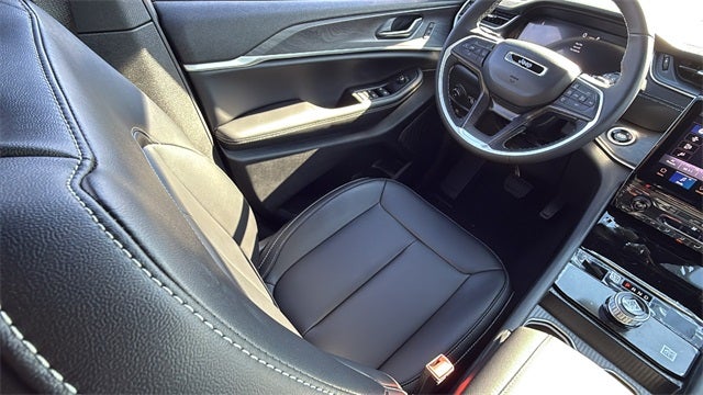 2025 Jeep Grand Cherokee GRAND CHEROKEE L LIMITED 4X2