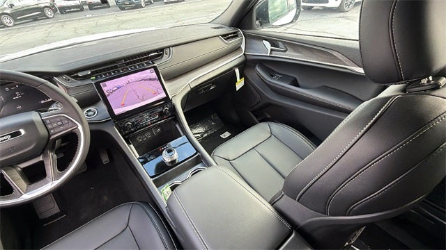 2025 Jeep Grand Cherokee GRAND CHEROKEE L LIMITED 4X2