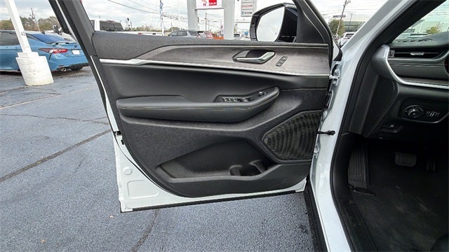 2025 Jeep Grand Cherokee GRAND CHEROKEE L LIMITED 4X2