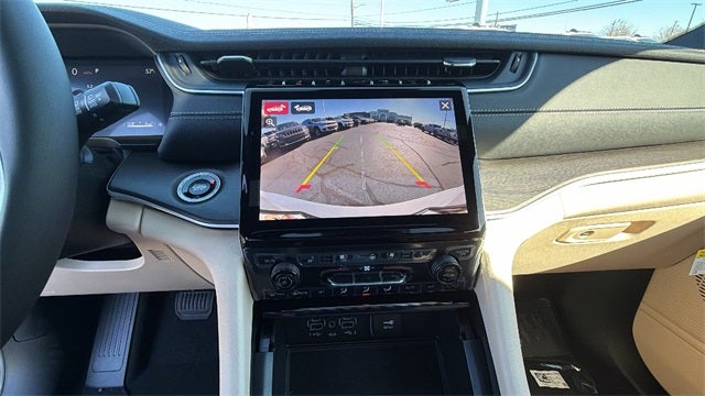 2025 Jeep Grand Cherokee GRAND CHEROKEE L LIMITED 4X2