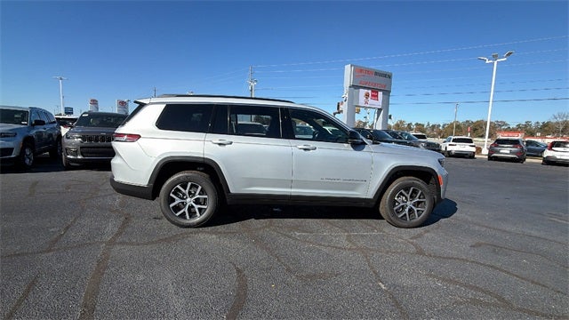 2025 Jeep Grand Cherokee GRAND CHEROKEE L LIMITED 4X2