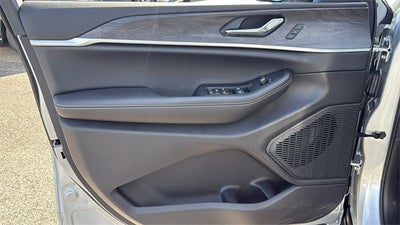 2025 Jeep Grand Cherokee GRAND CHEROKEE L LIMITED 4X2