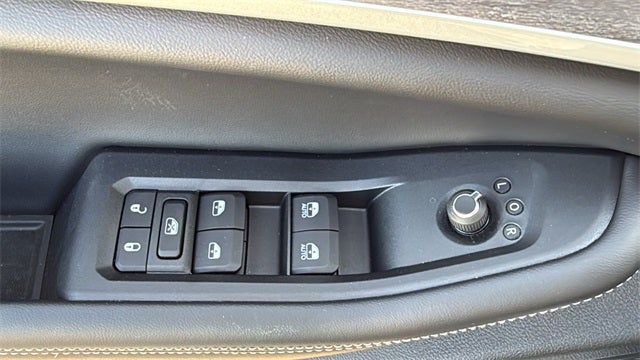 2025 Jeep Grand Cherokee GRAND CHEROKEE L LIMITED 4X2