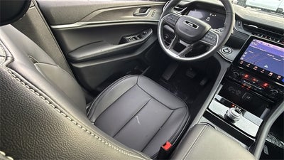 2025 Jeep Grand Cherokee GRAND CHEROKEE L LIMITED 4X2