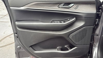 2025 Jeep Grand Cherokee GRAND CHEROKEE L LIMITED 4X2