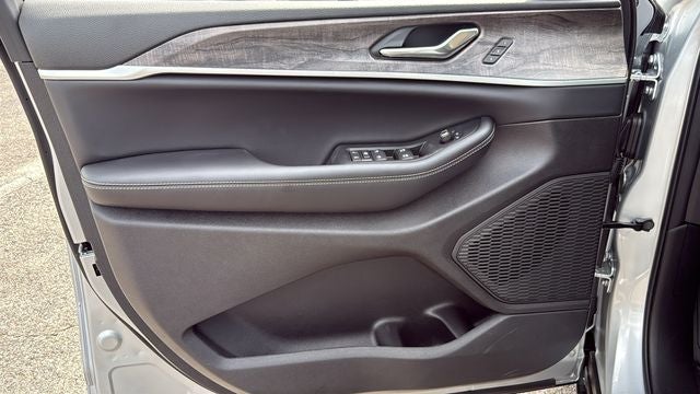 2026 Jeep Grand Cherokee GRAND CHEROKEE L LIMITED 4X2