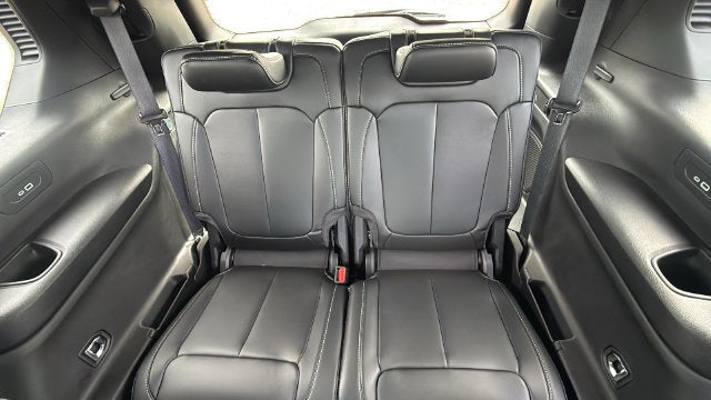 2027 Jeep Grand Cherokee GRAND CHEROKEE L LIMITED 4X2