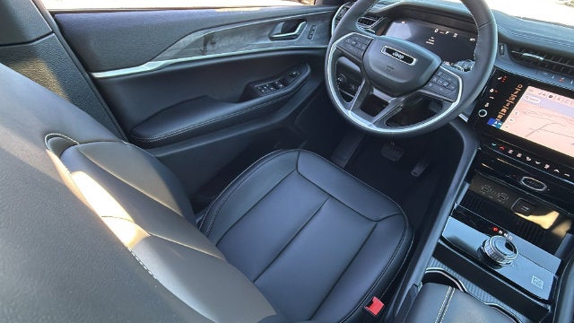 2027 Jeep Grand Cherokee GRAND CHEROKEE L LIMITED 4X2