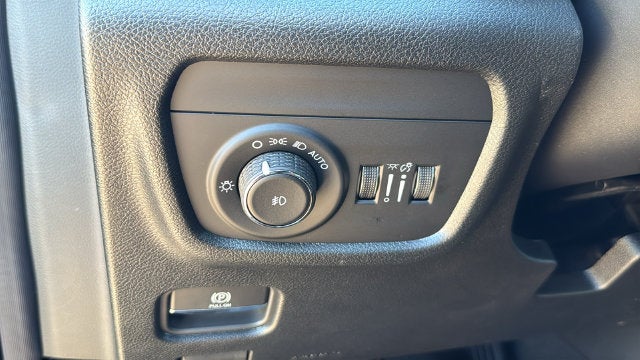 2027 Jeep Grand Cherokee GRAND CHEROKEE L LIMITED 4X2