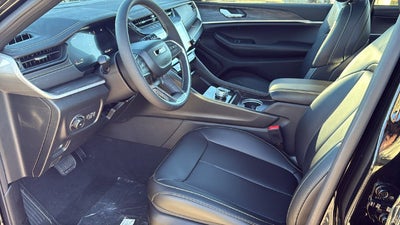 2027 Jeep Grand Cherokee GRAND CHEROKEE L LIMITED 4X2