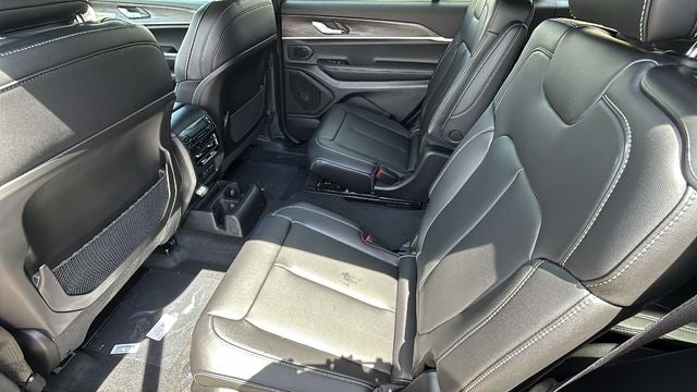 2026 Jeep Grand Cherokee GRAND CHEROKEE L LIMITED 4X2