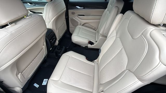 2026 Jeep Grand Cherokee GRAND CHEROKEE L LIMITED 4X2