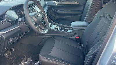 2025 Jeep Grand Cherokee GRAND CHEROKEE L LAREDO X 4X4