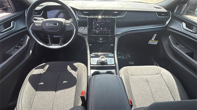 2025 Jeep Grand Cherokee GRAND CHEROKEE L LAREDO X 4X4