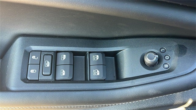 2025 Jeep Grand Cherokee GRAND CHEROKEE L LAREDO X 4X4