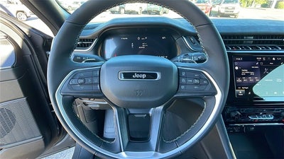 2025 Jeep Grand Cherokee GRAND CHEROKEE L LAREDO X 4X4