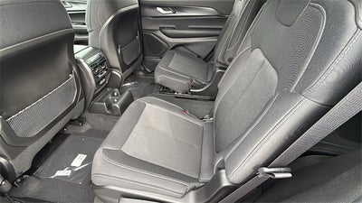 2025 Jeep Grand Cherokee GRAND CHEROKEE L LAREDO X 4X4