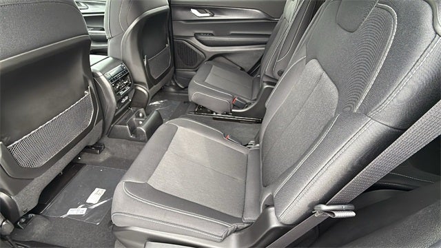 2025 Jeep Grand Cherokee GRAND CHEROKEE L LAREDO X 4X4