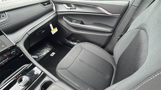 2025 Jeep Grand Cherokee GRAND CHEROKEE L LAREDO X 4X4