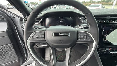 2025 Jeep Grand Cherokee GRAND CHEROKEE L LAREDO X 4X4