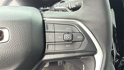 2025 Jeep Grand Cherokee GRAND CHEROKEE L LAREDO X 4X4