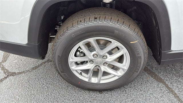 2025 Jeep Grand Cherokee GRAND CHEROKEE L LAREDO X 4X4