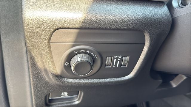2027 Jeep Grand Cherokee GRAND CHEROKEE L LAREDO ALTITUDE 4X4