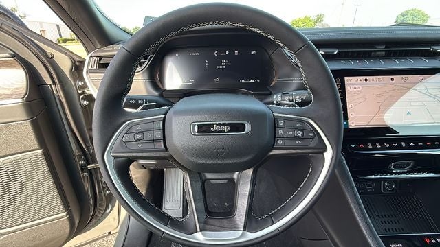 2027 Jeep Grand Cherokee GRAND CHEROKEE L LAREDO ALTITUDE 4X4