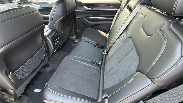 2026 Jeep Grand Cherokee GRAND CHEROKEE L LAREDO ALTITUDE 4X4