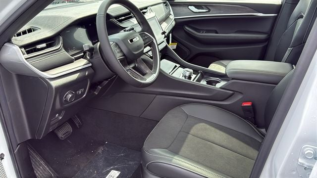 2026 Jeep Grand Cherokee GRAND CHEROKEE L LAREDO ALTITUDE 4X4