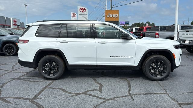 2026 Jeep Grand Cherokee GRAND CHEROKEE L LAREDO ALTITUDE 4X4