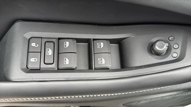 2027 Jeep Grand Cherokee GRAND CHEROKEE L LAREDO ALTITUDE 4X4