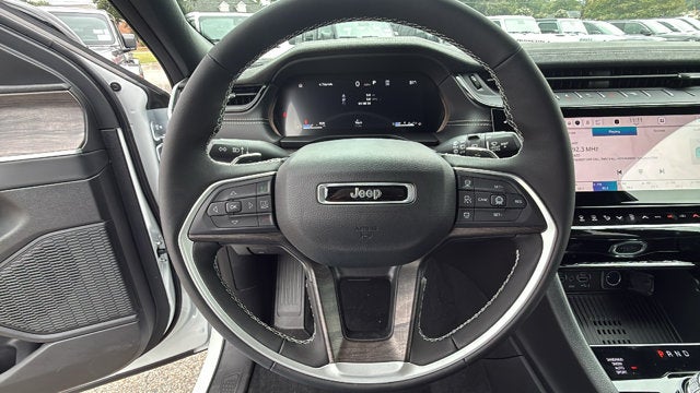 2027 Jeep Grand Cherokee GRAND CHEROKEE L LAREDO ALTITUDE 4X4