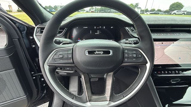 2027 Jeep Grand Cherokee GRAND CHEROKEE L LAREDO ALTITUDE 4X4