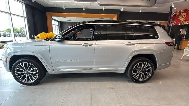 2026 Jeep Grand Cherokee GRAND CHEROKEE L SUMMIT 4X4