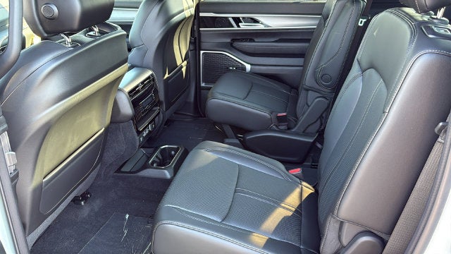 2027 Jeep Grand Wagoneer GRAND WAGONEER UPLAND 4X4