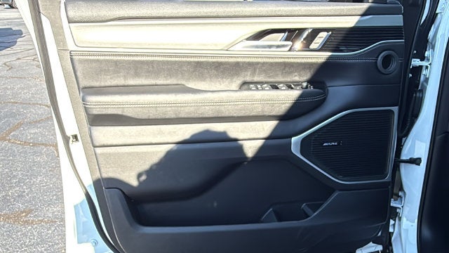 2027 Jeep Grand Wagoneer GRAND WAGONEER UPLAND 4X4