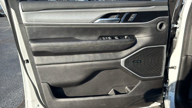 2027 Jeep Grand Wagoneer GRAND WAGONEER UPLAND 4X4