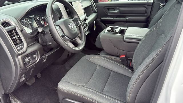 2026 RAM 1500 RAM 1500 EXPRESS QUAD CAB 4X2 6'4' BOX