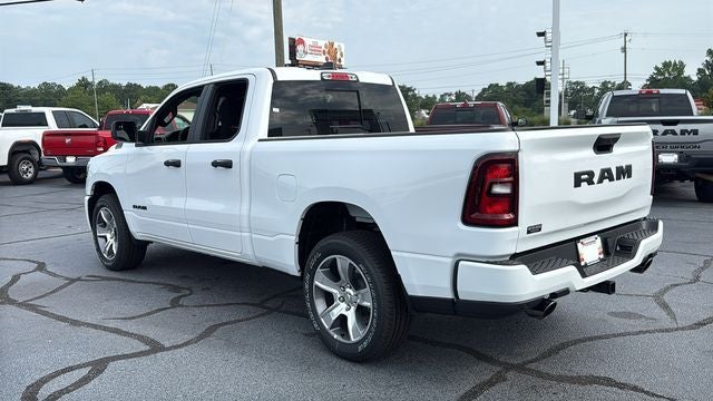 2026 RAM 1500 RAM 1500 EXPRESS QUAD CAB 4X2 6'4' BOX