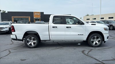 2026 RAM 1500 RAM 1500 EXPRESS QUAD CAB 4X2 6'4' BOX