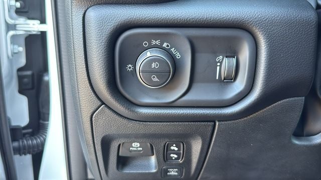 2027 RAM Ram 1500 RAM 1500 BIG HORN CREW CAB 4X4 5'7' BOX