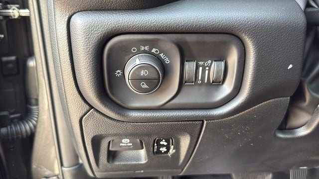2027 RAM Ram 1500 RAM 1500 BIG HORN CREW CAB 4X4 5'7' BOX