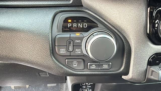 2026 RAM 1500 RAM 1500 WARLOCK CREW CAB 4X4 5'7' BOX
