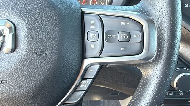 2027 RAM Ram 1500 RAM 1500 WARLOCK CREW CAB 4X4 5'7' BOX