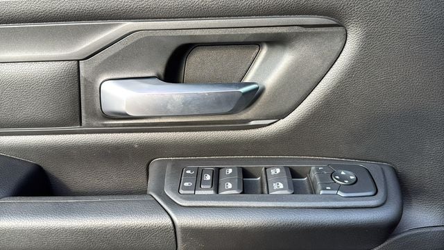 2026 RAM 1500 RAM 1500 EXPRESS CREW CAB 4X4 5'7' BOX