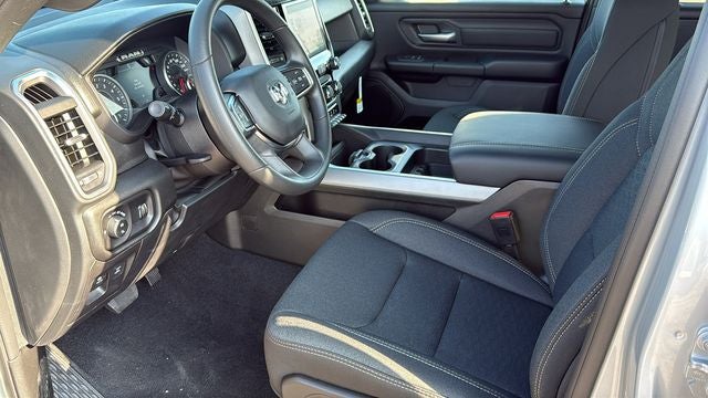2026 RAM 1500 RAM 1500 EXPRESS CREW CAB 4X4 5'7' BOX