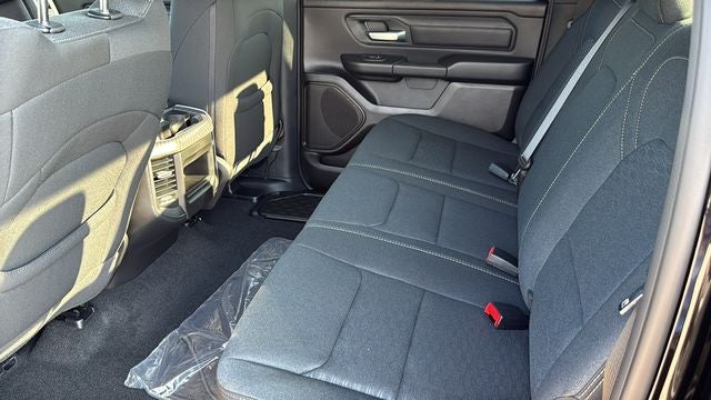 2026 RAM 1500 RAM 1500 EXPRESS CREW CAB 4X4 5'7' BOX