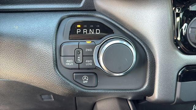 2026 RAM 1500 RAM 1500 EXPRESS CREW CAB 4X4 5'7' BOX