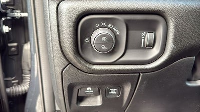 2026 RAM 1500 RAM 1500 EXPRESS CREW CAB 4X4 5'7' BOX